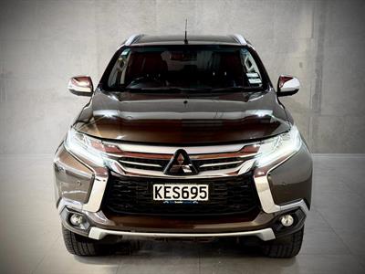 2016 Mitsubishi Pajero Sport - Thumbnail