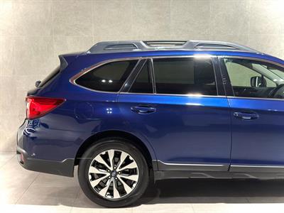 2016 Subaru Outback - Thumbnail