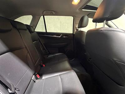 2016 Subaru Outback - Thumbnail