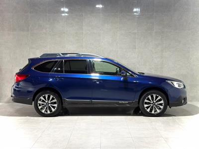 2016 Subaru Outback - Thumbnail