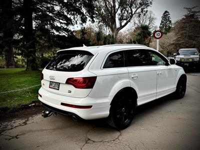 2011 Audi Q7 - Thumbnail