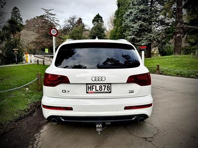 2011 Audi Q7 - Thumbnail