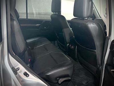 2008 Mitsubishi Pajero - Thumbnail