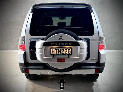 2008 Mitsubishi Pajero - Thumbnail