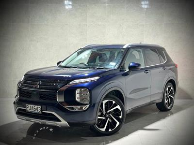 2022 Mitsubishi Outlander - Thumbnail
