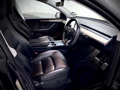 2022 Tesla Model Y - Thumbnail