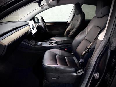 2022 Tesla Model Y - Thumbnail