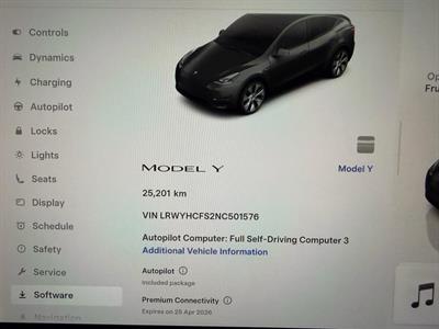 2022 Tesla Model Y - Thumbnail
