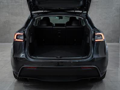 2022 Tesla Model Y - Thumbnail