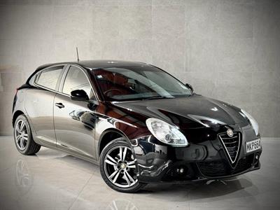 2015 Alfa Romeo Giulietta - Thumbnail