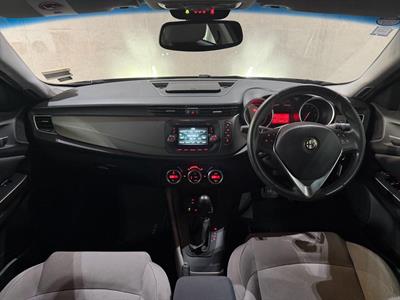 2015 Alfa Romeo Giulietta - Thumbnail