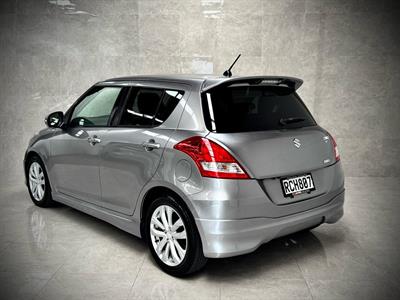 2016 Suzuki Swift - Thumbnail