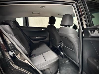 2021 Kia Sportage - Thumbnail