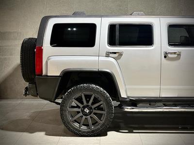2008 Hummer H3 - Thumbnail