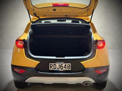 2025 Kia Stonic - Thumbnail