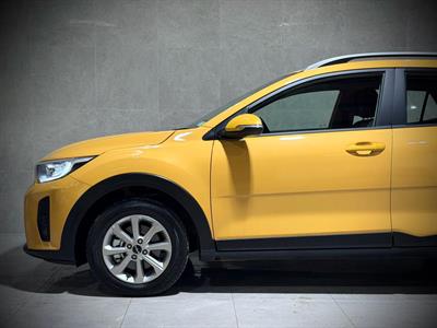 2025 Kia Stonic - Thumbnail