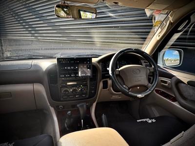 1999 Toyota Landcruiser - Thumbnail