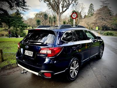 2019 Subaru Outback - Thumbnail