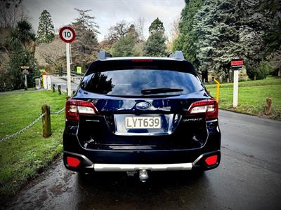 2019 Subaru Outback - Thumbnail