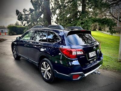 2019 Subaru Outback - Thumbnail