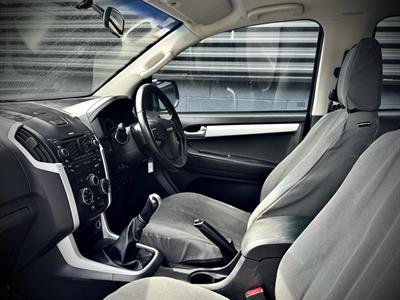 2016 Isuzu D-Max - Thumbnail