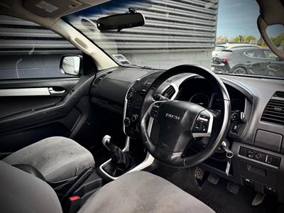 2016 Isuzu D-Max - Thumbnail