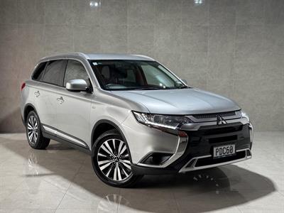 2022 Mitsubishi Outlander - Thumbnail