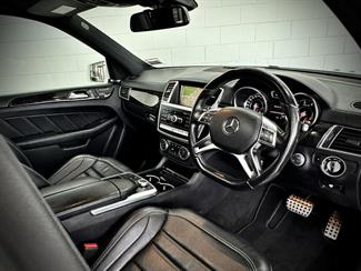 2013 Mercedes-Benz ML 63 - Thumbnail
