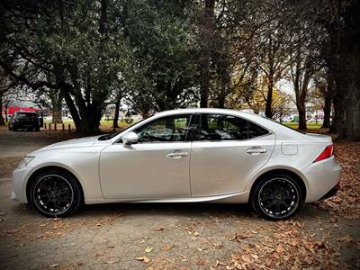 2014 Lexus IS 250 - Thumbnail