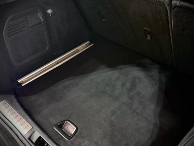 2011 Land Rover Range Rover - Thumbnail