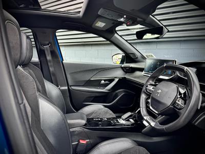 2020 Peugeot 2008 - Thumbnail