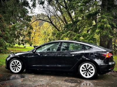 2021 Tesla Model 3 - Thumbnail