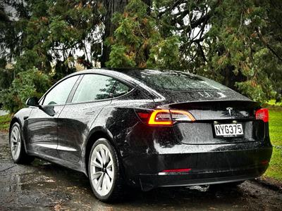 2021 Tesla Model 3 - Thumbnail