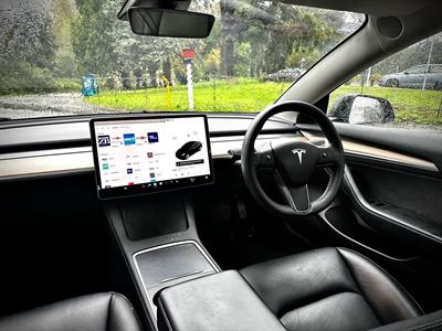 2021 Tesla Model 3 - Thumbnail