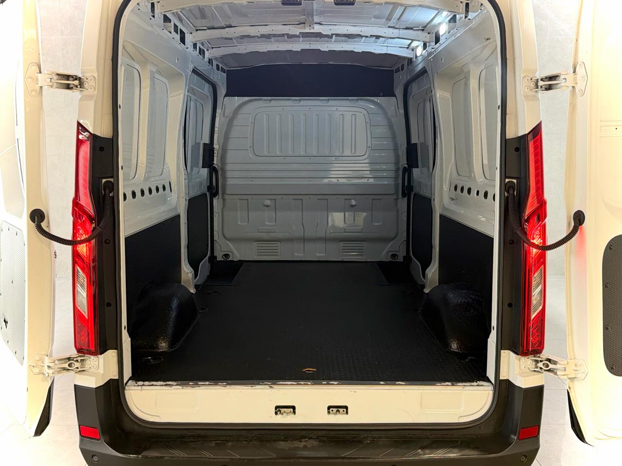 2023 LDV Edeliver 9