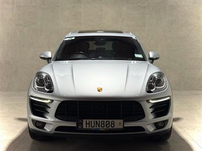 2014 Porsche Macan - Thumbnail