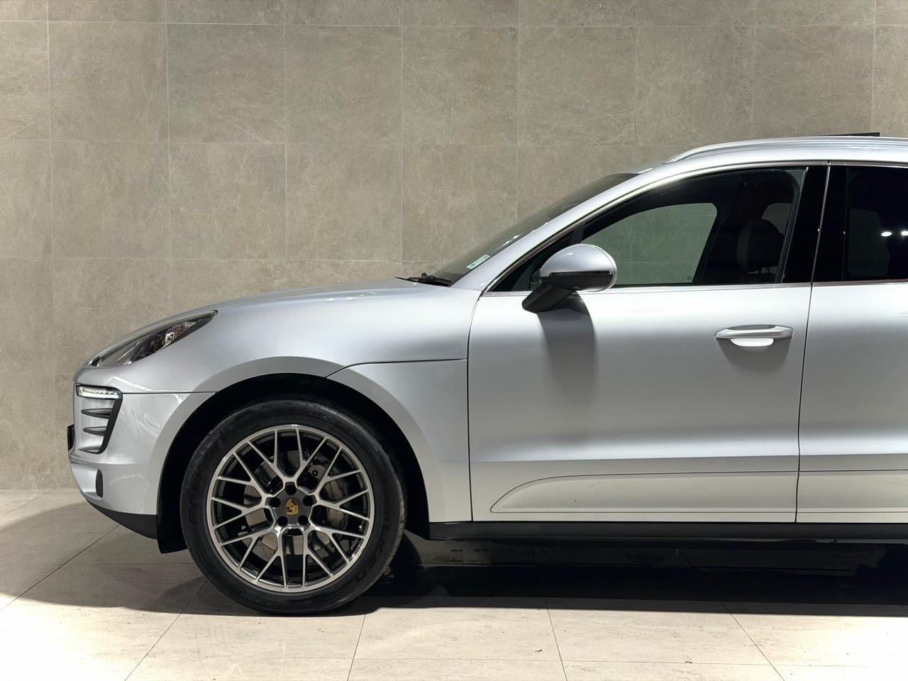 2014 Porsche Macan