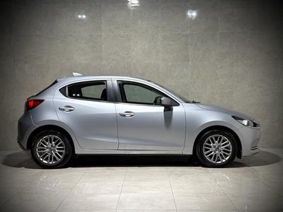2020 Mazda Mazda2 - Thumbnail