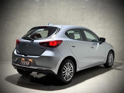 2020 Mazda Mazda2 - Thumbnail