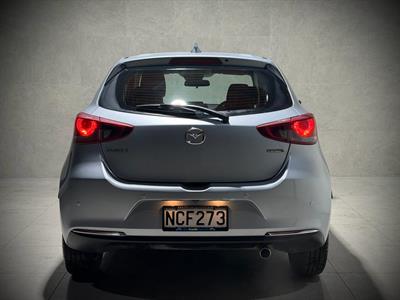 2020 Mazda Mazda2 - Thumbnail