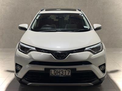 2018 Toyota Rav4 - Thumbnail