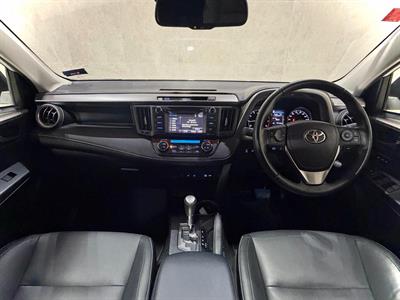 2018 Toyota Rav4 - Thumbnail