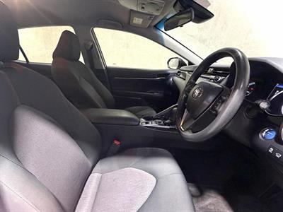 2019 Toyota Camry - Thumbnail