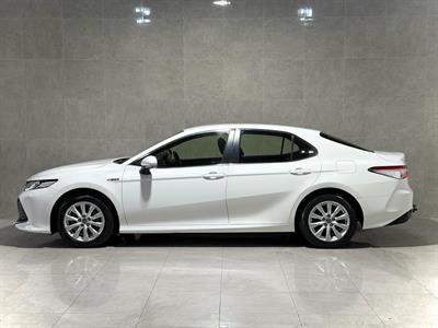 2019 Toyota Camry - Thumbnail