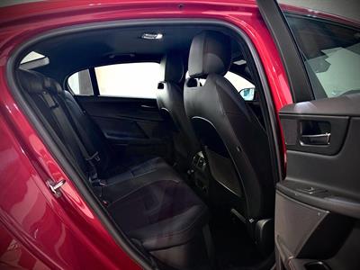 2018 Jaguar Xe - Thumbnail