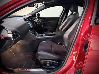 2018 Jaguar Xe - Thumbnail