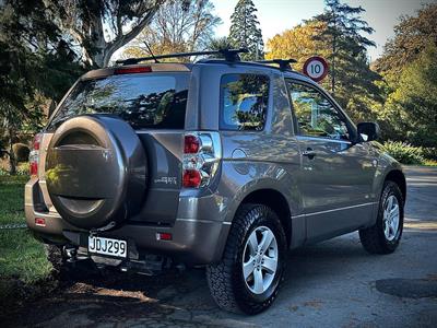 2015 Suzuki Grand Vitara - Thumbnail