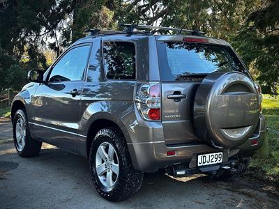 2015 Suzuki Grand Vitara - Thumbnail