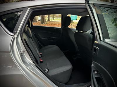 2012 Ford Fiesta - Thumbnail
