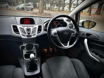 2012 Ford Fiesta - Thumbnail